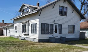 New Price 101 W 1st Ave. Flandreau, SD 57028